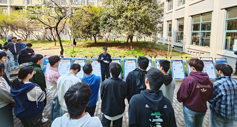 30aea233627a12efb25fd0b65b4a737c